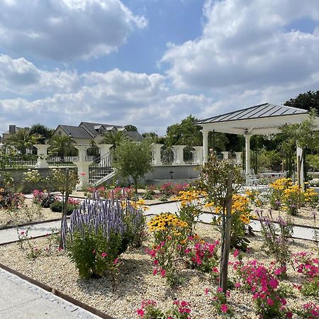 Domaine Les Jardins Darsene Bed & Breakfast Tinténiac Exterior photo